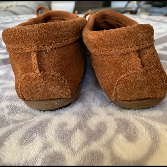 Minnetonka shoes - Picture 2 of 5
